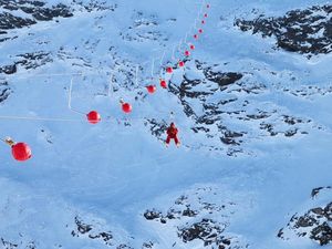 Mau Coba? Flying Fox dari Ketinggian 3.230 Mdpl di Prancis