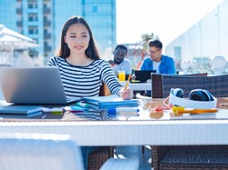 Begini Tantangan yang Dihadapi Ibu-ibu Millenial