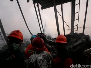 Sudah 5 Jam, Kebakaran di Pasar Gombong Kebumen Belum Padam