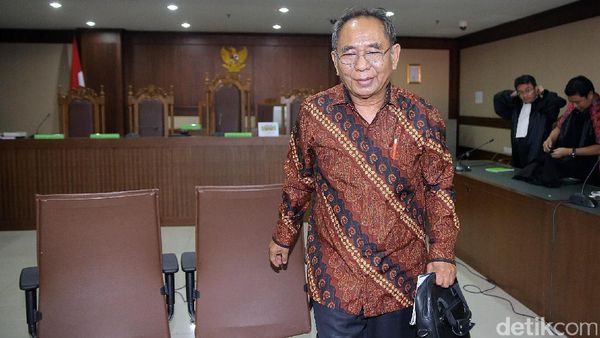 Hakim Jatuhkan Charles Jones Mesang 4 Tahun Penjara