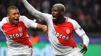 Monaco mengantongi 289 juta euro setelah menjual para pemainnya. Bernardo Silva, Tiemoue Bakayoko, Benjamin Mendy, dan tentu saja megatransfer Kylian Mbappe yang bernilai 180 juta euro di musim depan. Foto: Pascal Guyot/AFP Photo
