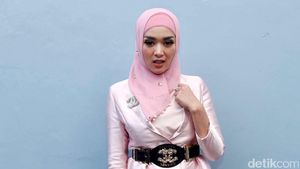 Gaya Mewah Tiara Dewi