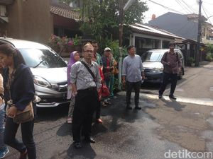 Tagih Janji, Calon Jemaah Umrah Datangi Rumah Bos PT Assyifa