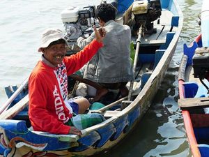 Pemerintah Bagikan 513 Paket Konverter Kit di Demak