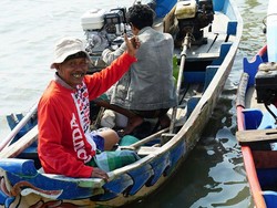 Pemerintah Bagikan 513 Paket Konverter Kit di Demak