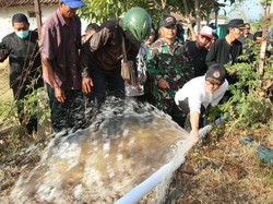Bupati Anas Tinjau Desa yang Kekeringan, Ini Solusinya
