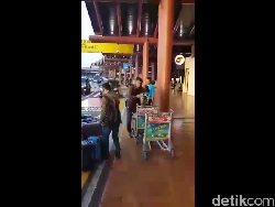 Beredar Video Helper di Bandara Cengkareng yang Kini Jadi Cuek