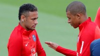 Dengan memboyong dua pemain itu, PSG menunjukkan ambisi besarnya. Mereka tak hanya ingin kembali berjaya di Prancis, tapi juga ingin menguasai Eropa. Foto: Charles Platiau/Reuters