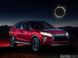 Mobil yang Meluncur saat Gerhana