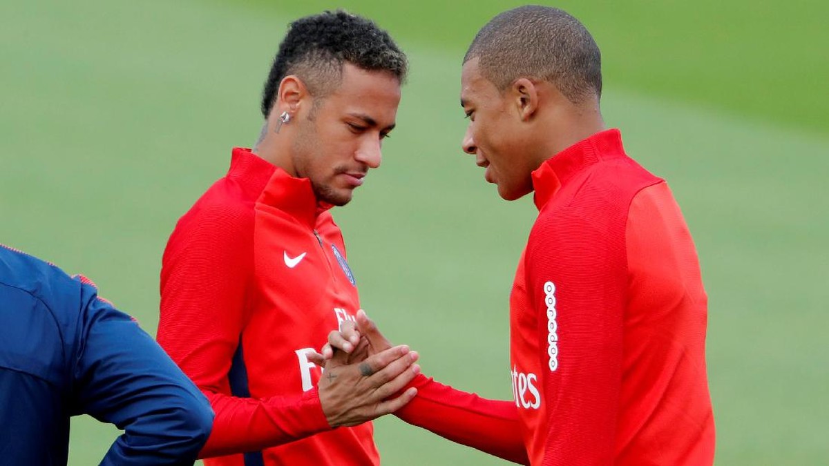 Kylian Mbappe dan Neymar sudah berlatih bareng di PSG. Foto: Charles Platiau/Reuters