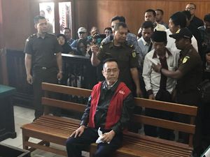 Henry J Gunawan Jalani Sidang, Tolak Borgol dan Rompi Tahanan