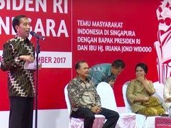 Gelisahnya Ibu Iriana Lihat Rambut Jokowi yang Berantakan