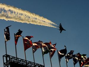 Keren! Aksi Tim Jupiter Bermanuver di Udara Bikin Kagum