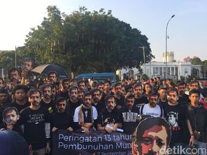 Jokowi Didesak Segera Umumkan Hasil Penyelidikan TPF Kasus Munir Jokowi Didesak Segera Umumkan Hasil Penyelidikan TPF Kasus Munir