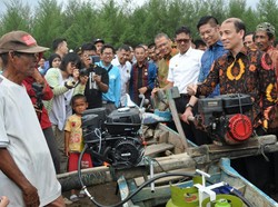 Bagikan Konverter Kit, Wamen ESDM: Nelayan Hemat 30%