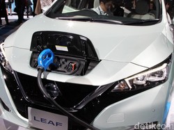 Dijual Sekitar Rp 400 Juta, Nissan LEAF Tantang Mobil Listrik Ini
