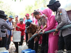 Kekeringan Landa 16 Desa di Kabupaten Blitar, BPBD Suplai Air Bersih