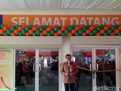 Resmikan JakGrosir, Djarot: Pedagang Kecil Harus Dilindungi