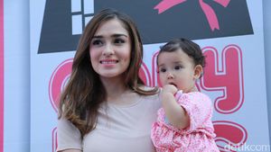 Hot Mama! Yasmine Wildblood yang Makin Cantik Aja