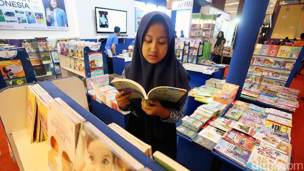 Indonesia International Book Fair Sedot Ratusan Pelajar