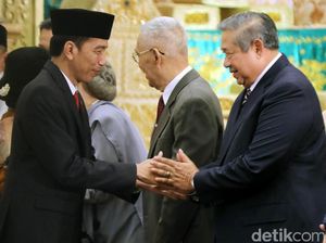 Foto: Jokowi dan SBY Bertemu di Pernikahan Putri OSO Foto: Jokowi dan SBY Bertemu di Pernikahan Putri OSO