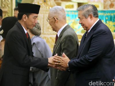 Foto: Jokowi dan SBY Bertemu di Pernikahan Putri OSO