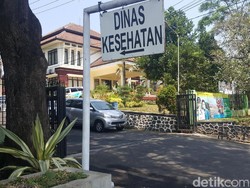 Siswa SD di Kota Malang Bertubuh Kurus Dapat Biskuit Gratis