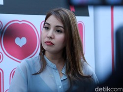 Kenal Sejak Lama, Tya Ariestya Ungkap Sosok Saphira Indah yang Ramah