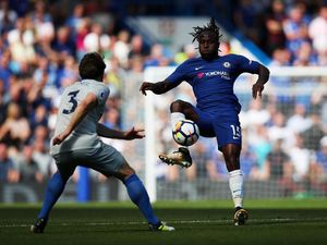 Kata Moses tentang Persaingan Berebut Posisi dengan Zappacosta