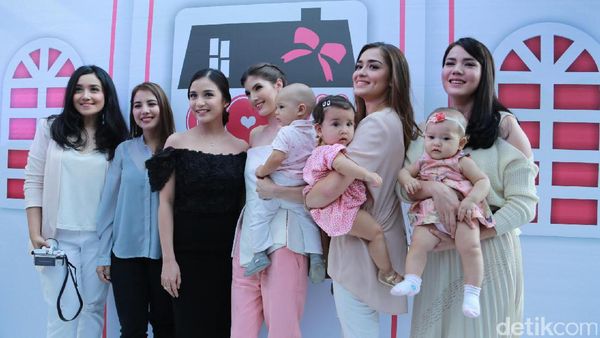 Dijamin Bikin Melek! Ini Deretan Mama Muda yang Cantik dan Seksi