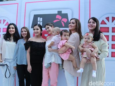 Dijamin Bikin Melek! Ini Deretan Mama Muda yang Cantik dan Seksi