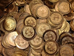 Dear detiks Advocate, Amankah Bitcoin Jadi Alat Pembayaran di Mata Hukum RI?