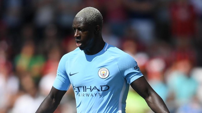 BOURNEMOUTH, ENGLAND - AUGUST 26:  Benjamin Mendy of Manchester City in action during the Premier League match between AFC Bournemouth and Manchester City at Vitality Stadium on August 26, 2017 in Bournemouth, England.  (Photo by Mike Hewitt/Getty Images)