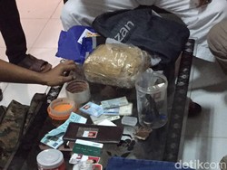 Petugas Bea Cukai Jambi Gagalkan Penyelundupan Sabu 1,4 Kg