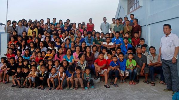 Foto: Pria dengan 39 Istri, 90 Anak dan 33 Cucu