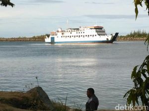 Kapal Penumpang ke Sabang Kandas saat Keluar Pelabuhan