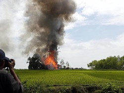 Kesaksian Wartawan BBC di Rakhine: Saya Lihat 1 Desa Sengaja Dibakar