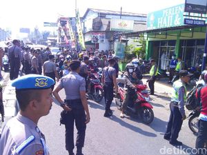 Di Klaten, Polisi Halau Ratusan Kendaraan Beratribut Aksi Rohingya