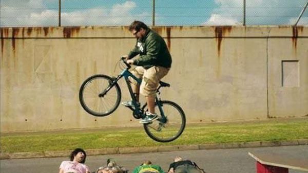 Kocak, Foto Viral Alasan Pria Berumur Pendek dari Wanita