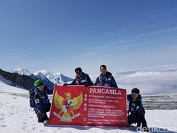 Hebat! Pramuka Gapai Puncak 3 Gunung Es di Eropa