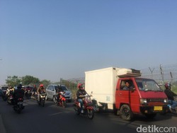 Begini Suasana Jalan ke Bandara Pondok Cabe Saat Jam Sibuk