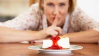 Sering Ngidam Manis? Coba 7 Makanan Ini Biar Lebih Terkontrol