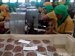 Paguyuban Pelinting Rokok Tolak Kenaikan Cukai Tahun Depan