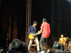 Sheila On 7 hingga Glenn Fredly Ramaikan Line Concert di Surabaya Sheila On 7 hingga Glenn Fredly Ramaikan Line Concert di Surabaya