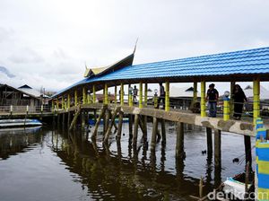 Foto: Saat Batu Bacan Jadi Bahan Pembuat Jembatan