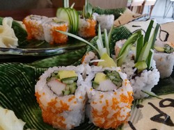 Meracik California Roll, Sushi Fusion Paling Top Buatan Chef Itoph