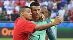 Bisnis Luar Lapangan Ronaldo: Hotel, Selimut, Sampai Pakaian Dalam