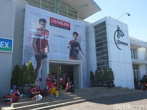 Berkeliling GOR Jati dan Asrama PB Djarum