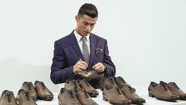 Bisnis Luar Lapangan Ronaldo: Hotel, Selimut, Sampai Pakaian Dalam