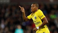 Kylian Mbappe masih menjadi pemain muda termahal. Paris Saint-Germain yang melakukan pembelian dari AS Monaco. Pada usia 19 tahun, dia dibeli 135 juta euro. (Foto: Gonzalo Fuentes/Reuters)